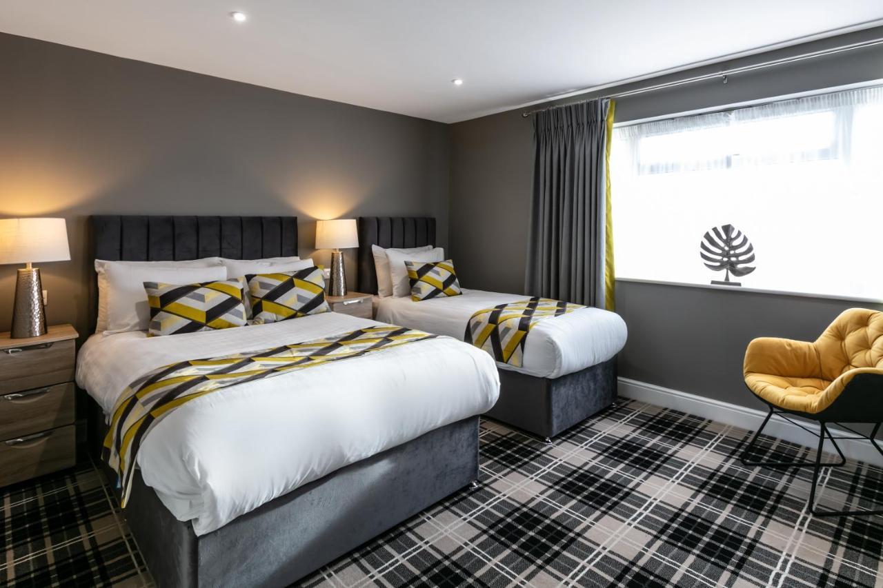 Roydon Marina Village Hotel Екстер'єр фото